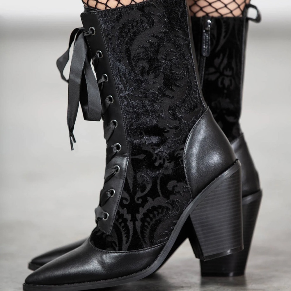 Killstar  enigma scarlet boots